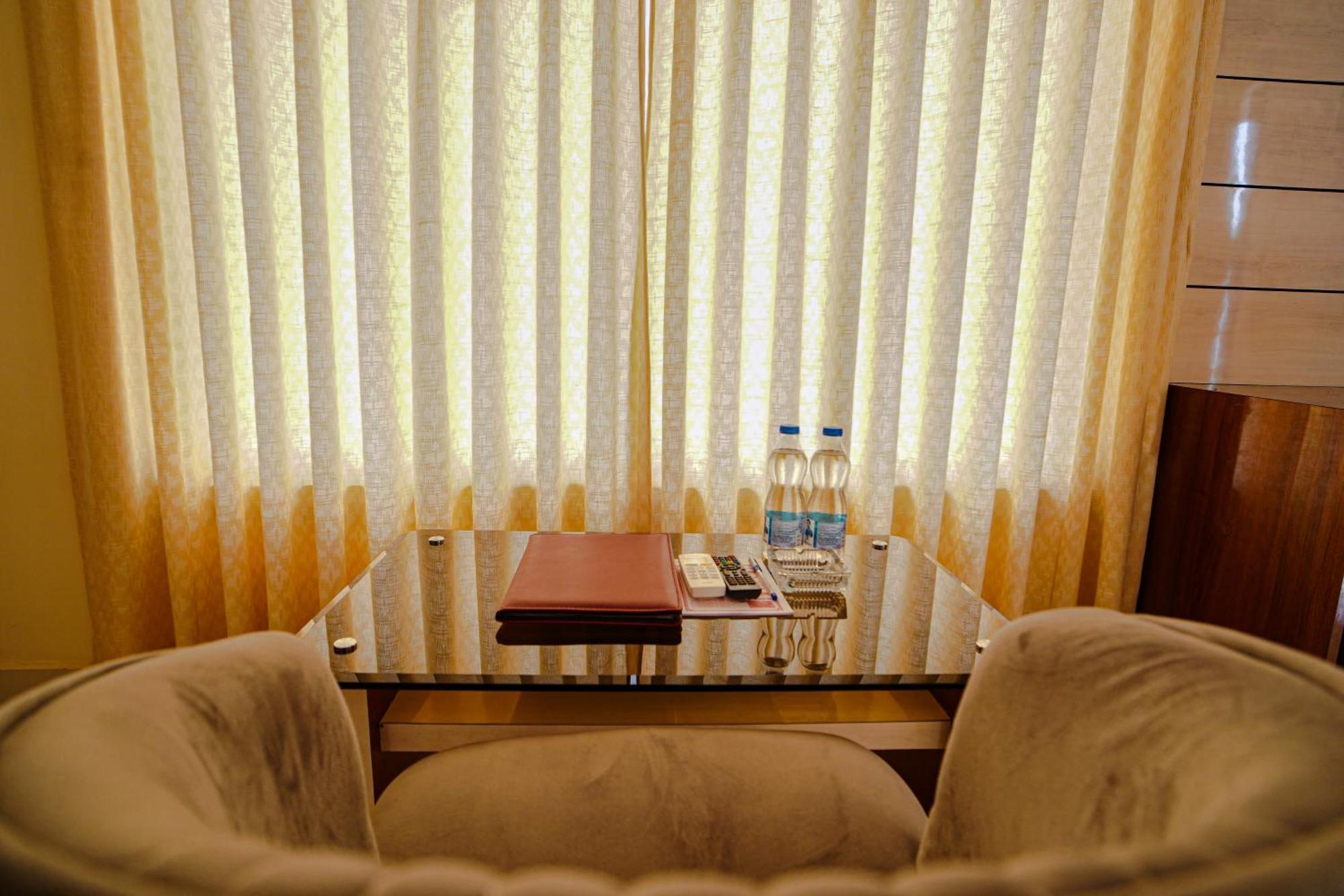 Prasant On Beach Resort !! Lift - Wifi -Restaurant-Parking Facilities-Newly Decorated Room !! Mandarmani Dış mekan fotoğraf