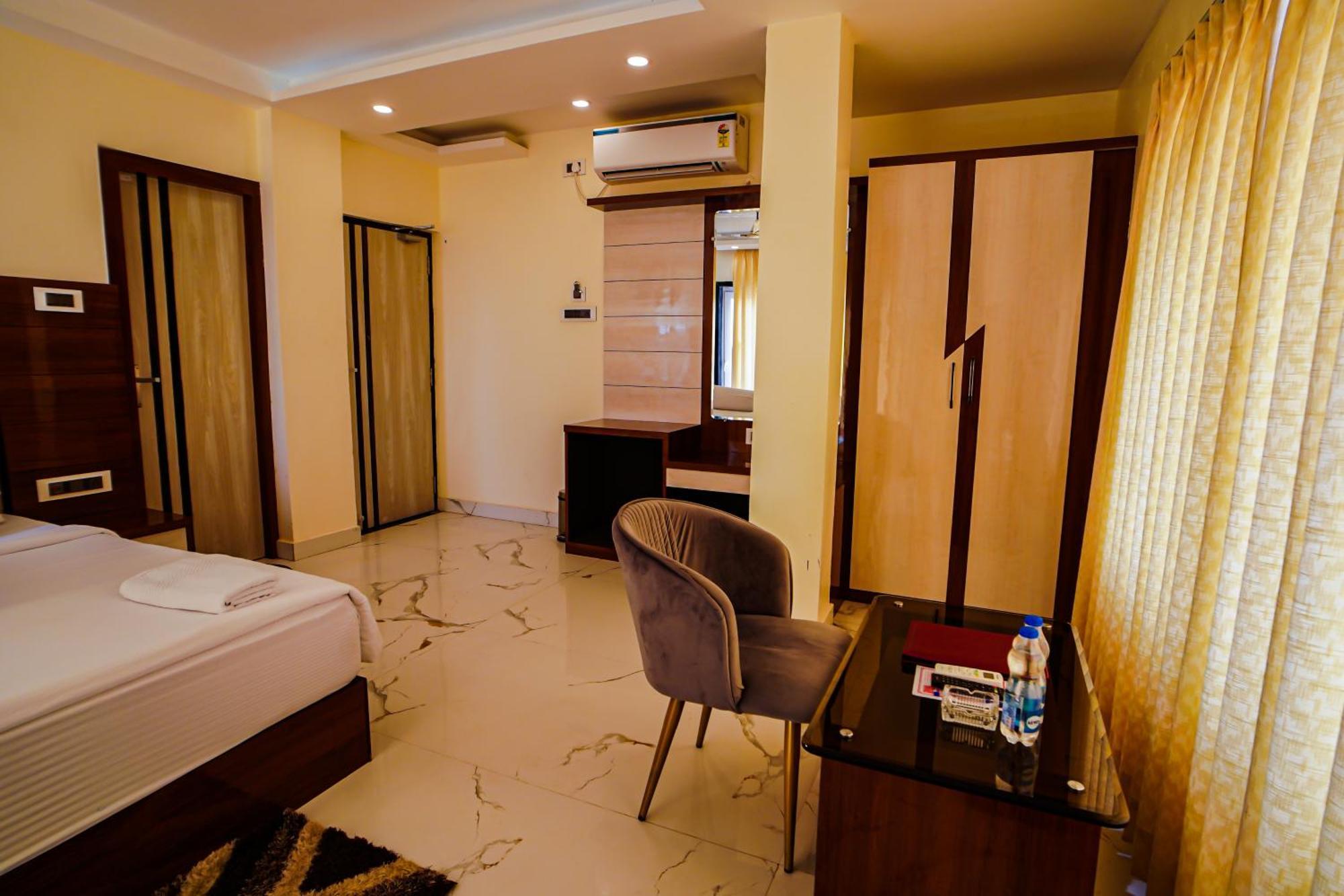 Prasant On Beach Resort !! Lift - Wifi -Restaurant-Parking Facilities-Newly Decorated Room !! Mandarmani Dış mekan fotoğraf