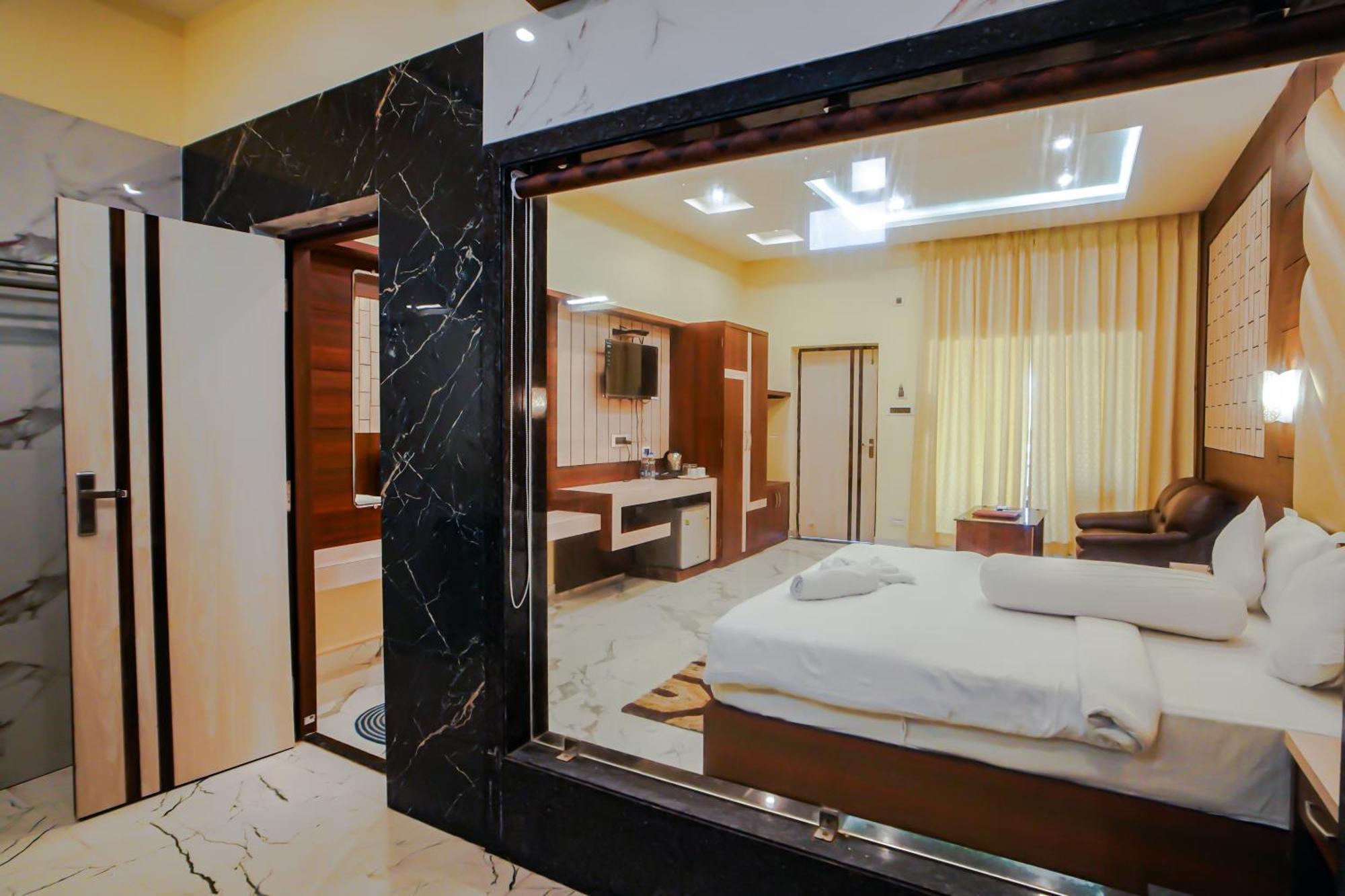 Prasant On Beach Resort !! Lift - Wifi -Restaurant-Parking Facilities-Newly Decorated Room !! Mandarmani Dış mekan fotoğraf