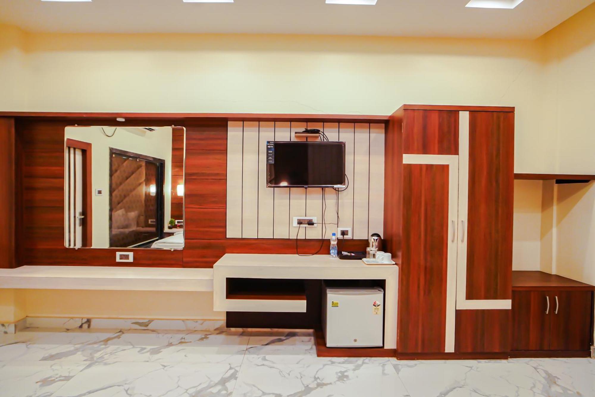 Prasant On Beach Resort !! Lift - Wifi -Restaurant-Parking Facilities-Newly Decorated Room !! Mandarmani Dış mekan fotoğraf