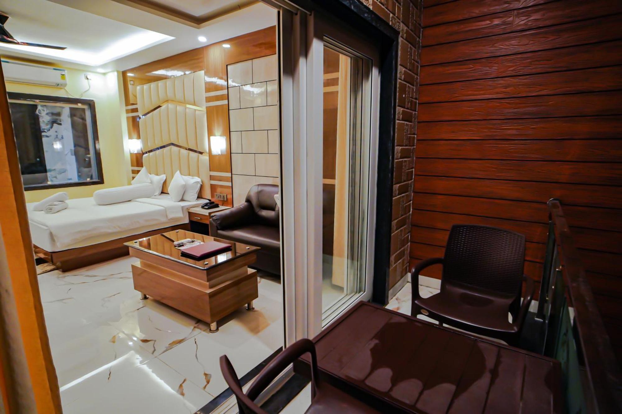Prasant On Beach Resort !! Lift - Wifi -Restaurant-Parking Facilities-Newly Decorated Room !! Mandarmani Dış mekan fotoğraf