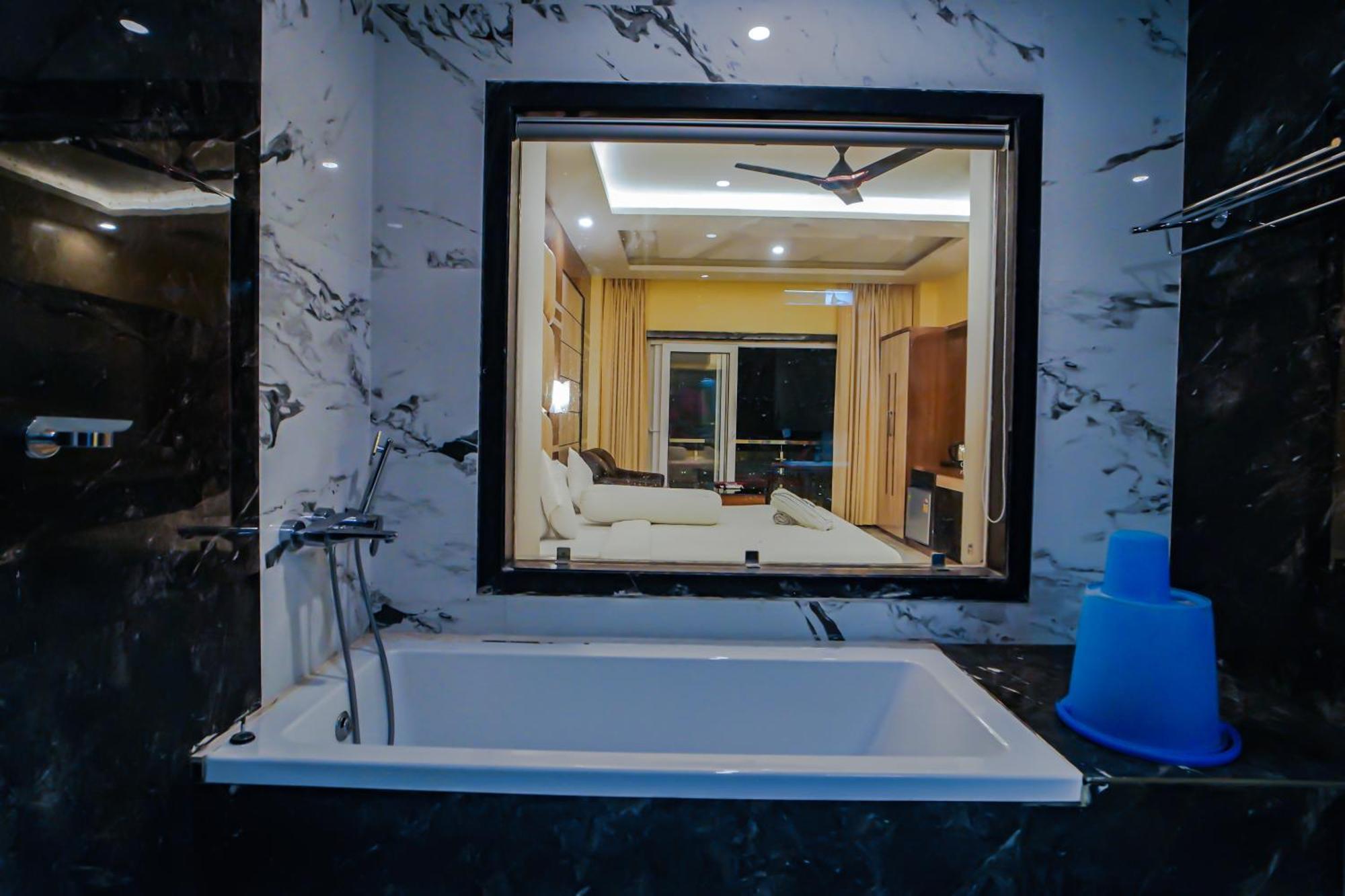 Prasant On Beach Resort !! Lift - Wifi -Restaurant-Parking Facilities-Newly Decorated Room !! Mandarmani Dış mekan fotoğraf