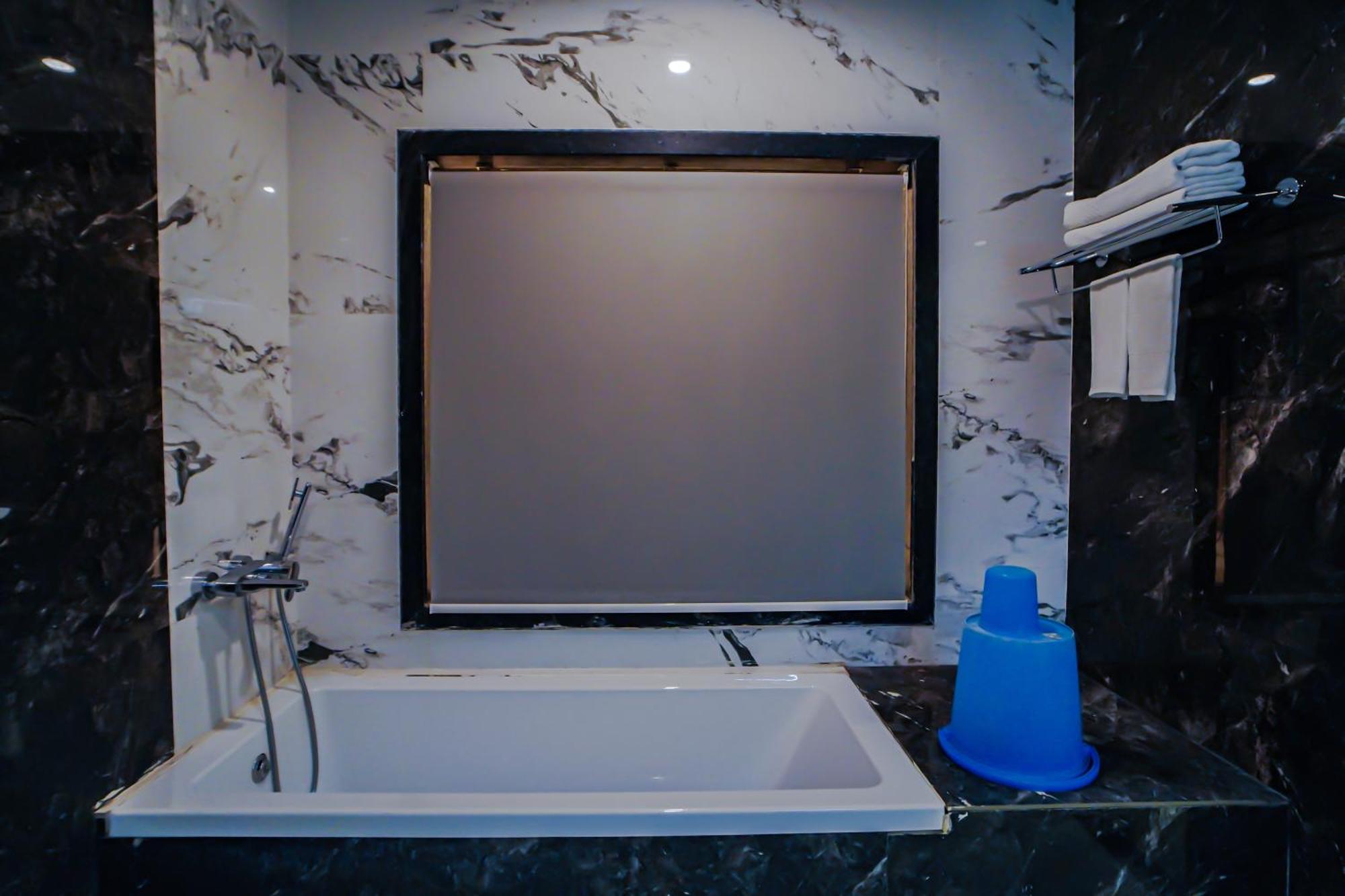 Prasant On Beach Resort !! Lift - Wifi -Restaurant-Parking Facilities-Newly Decorated Room !! Mandarmani Dış mekan fotoğraf