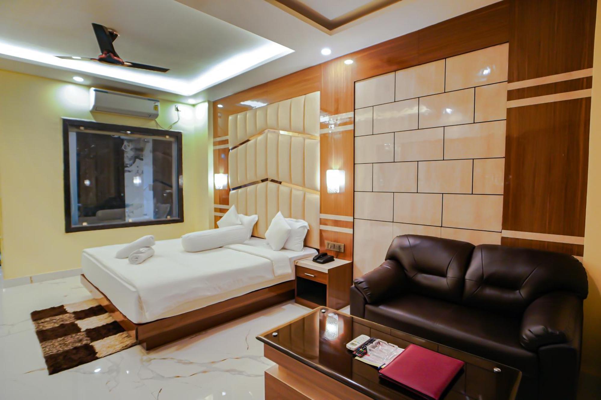 Prasant On Beach Resort !! Lift - Wifi -Restaurant-Parking Facilities-Newly Decorated Room !! Mandarmani Dış mekan fotoğraf