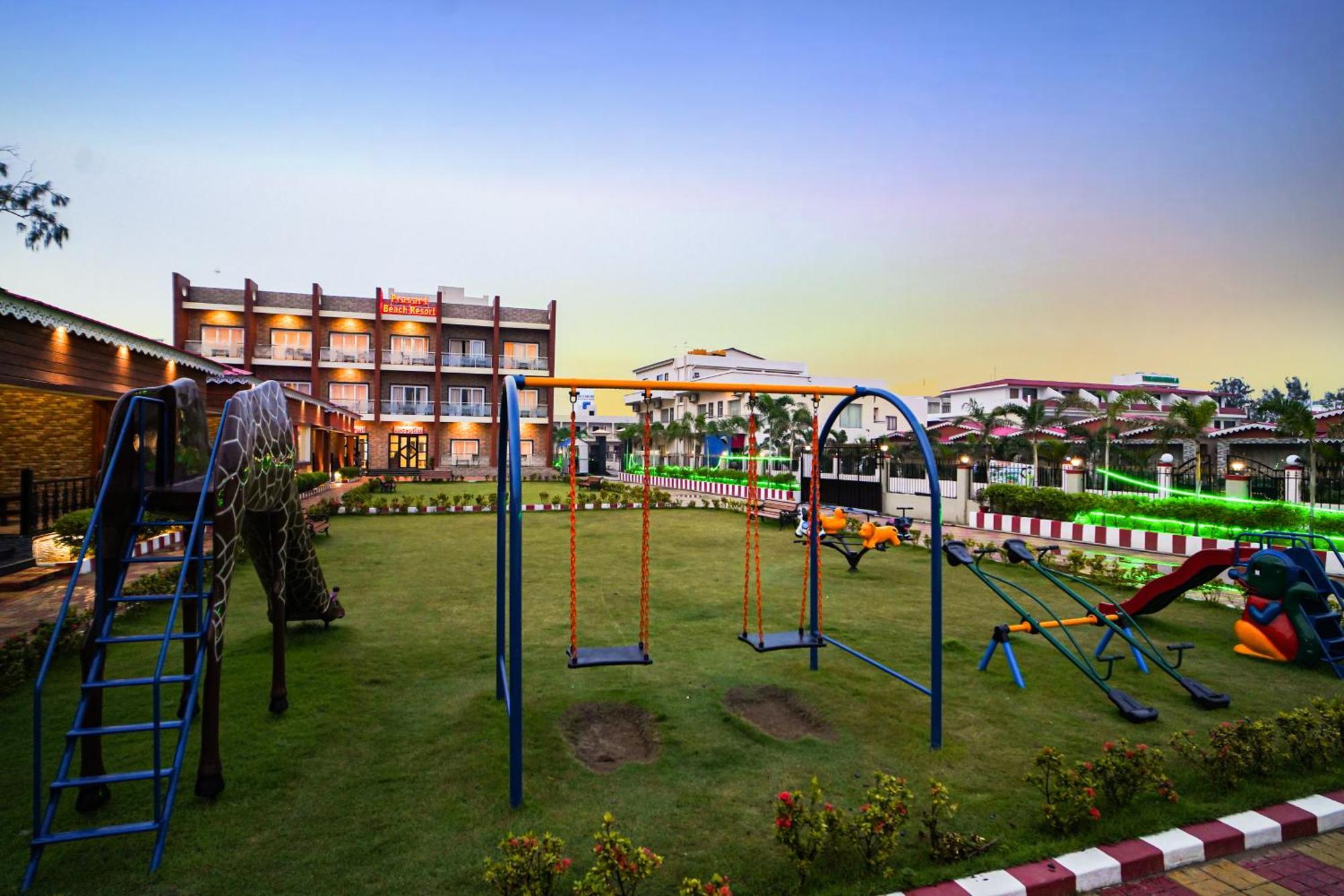 Prasant On Beach Resort !! Lift - Wifi -Restaurant-Parking Facilities-Newly Decorated Room !! Mandarmani Dış mekan fotoğraf