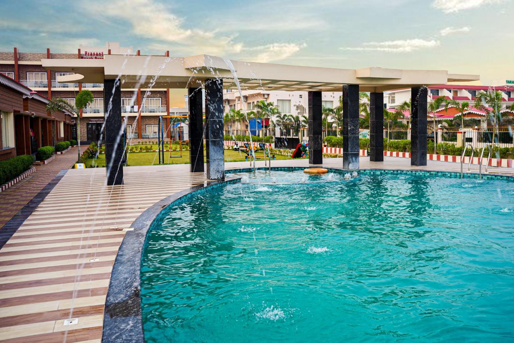 Prasant On Beach Resort !! Lift - Wifi -Restaurant-Parking Facilities-Newly Decorated Room !! Mandarmani Dış mekan fotoğraf