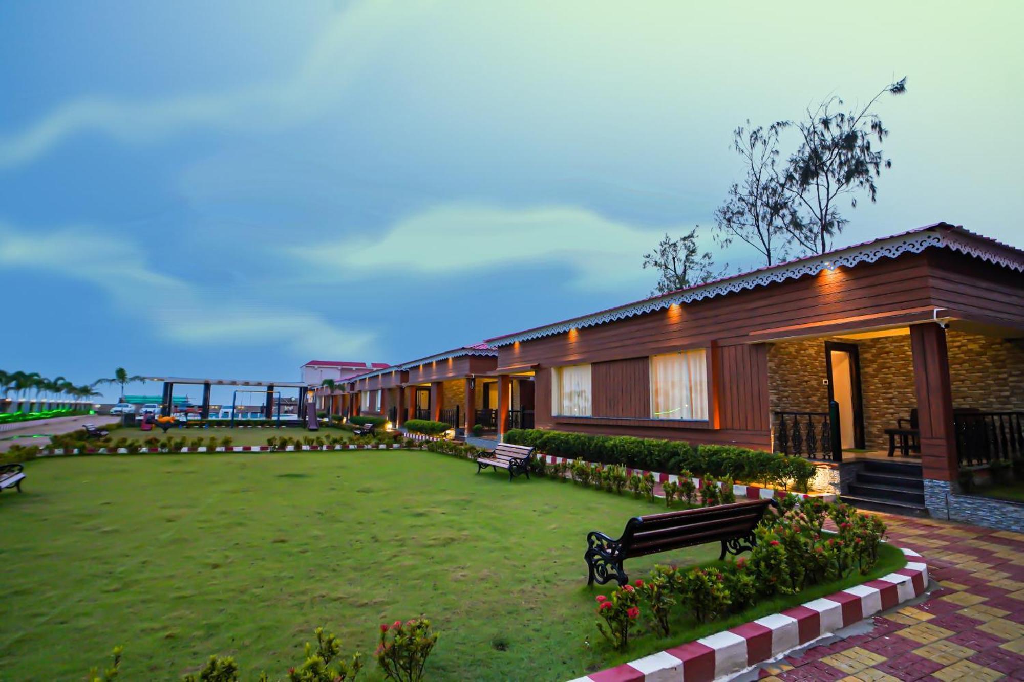 Prasant On Beach Resort !! Lift - Wifi -Restaurant-Parking Facilities-Newly Decorated Room !! Mandarmani Dış mekan fotoğraf