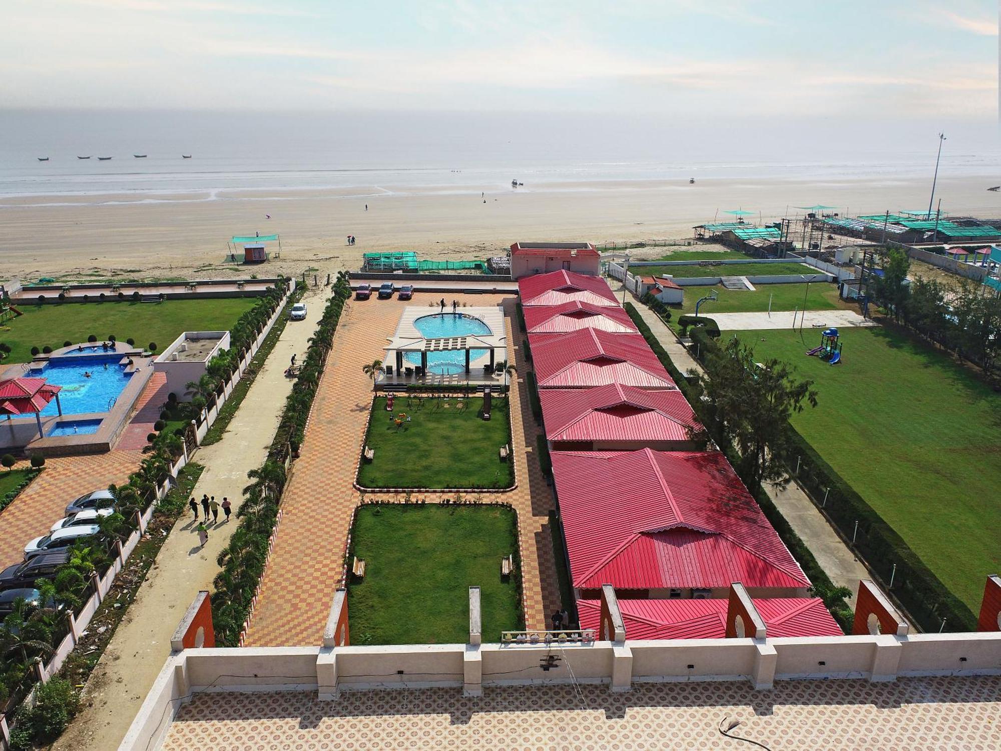Prasant On Beach Resort !! Lift - Wifi -Restaurant-Parking Facilities-Newly Decorated Room !! Mandarmani Dış mekan fotoğraf